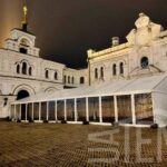 Один из шатров оборудовали прозрачными стенками